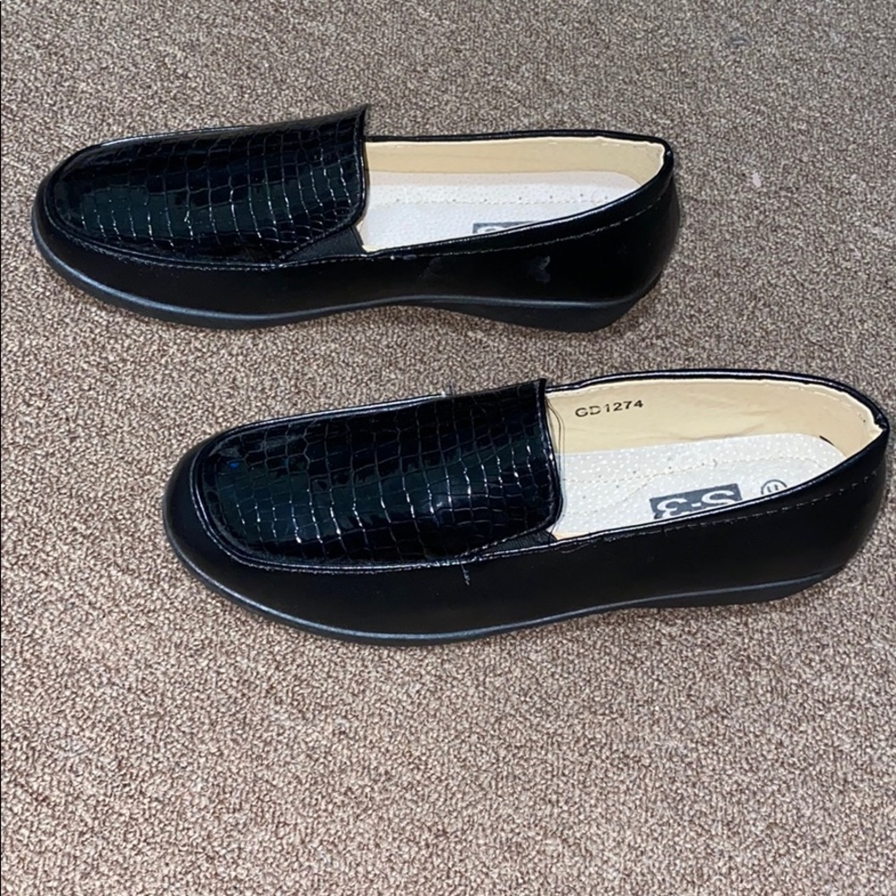Shoes - Picture 2 of 2